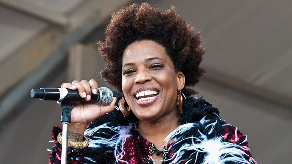 Macy Gray - Troy Savings Bank Music Hall