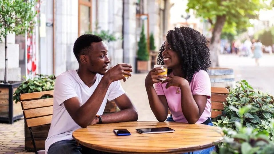 Paradox and Dating Apps